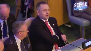 The President of Poland, Karol Nawrocki, took snus during the UN General Assembly. Th