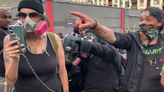 Antifa militants surround reporter`s security guard, attempt to rob him