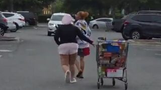 Man stops "ladies" from stealing from Walmart