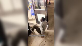 7-Eleven employee has had enough