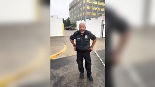 Man trying to file a complaint against a business confronts a police officer