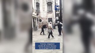 Pickpocket owned in Venice (Part 1)