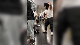 No one is safe anymore. Watch this Random Attack on Subway