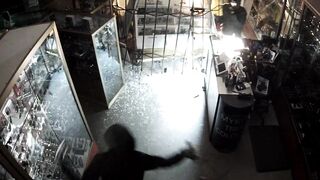 LAPD takes down smash-and-grab burglary ring dubbed 'The Shade Snatchers'