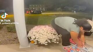 This is why people can’t have nice things. The homeowner said “2 pieces of candy each.”