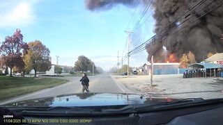 New wild video of UPS plane with 3 crew members crashnear the Louisville airport