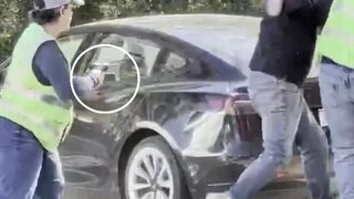 NEW: Shooting reported outside a Planned Parenthood clinic in Columbia, SC