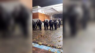 ICE officers ran out of the gate to make arrest of the female ANTIFA rioter