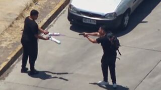 A man is arrested for trying to bring drugs into Santiago 1 prison in Chile