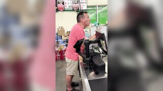 Florida man flips out over the way the Dollar Tree clerk is bagging his candles