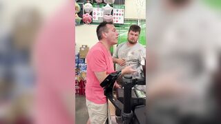 Florida man flips out over the way the Dollar Tree clerk is bagging his candles