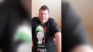 Palestine supporter kicked off Mosque for anti-israel bumper stickers