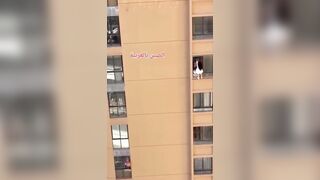 Infidelity: A mistress escapes like a monkey from the cheating husband’s window!