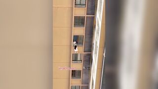 Infidelity: A mistress escapes like a monkey from the cheating husband’s window!