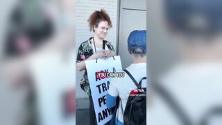 Trans man tries to explain to a normal person what binary and non binary means