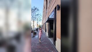 Influencers are going around pretending to steal people’s money from their phones using the Apple Pay sound