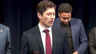 Minneapolis Mayor JEW Frey starts speaking Somali mid-speech against Trump/ICE