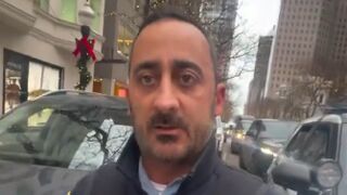 Loud Woman Confronts Chicago Officer