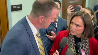 Sen Eric Schmitt (R) OBLITERATES reporter lying about Trump blowing up"fishing boats"